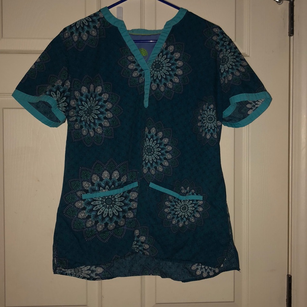 Scrub top